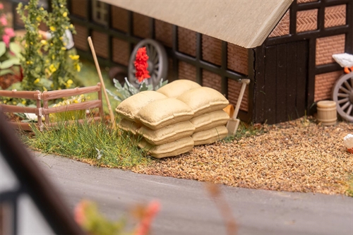 Faller 180010 30 stofsække, stablet, H0